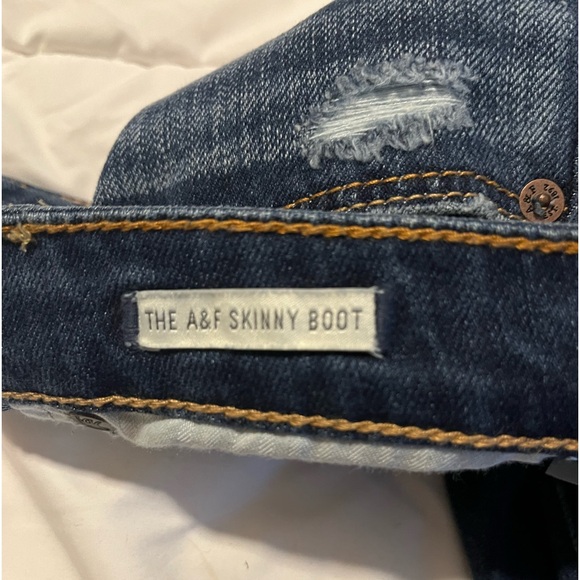 Like New Abercrombie Jeans Sz 0 - Picture 4 of 4